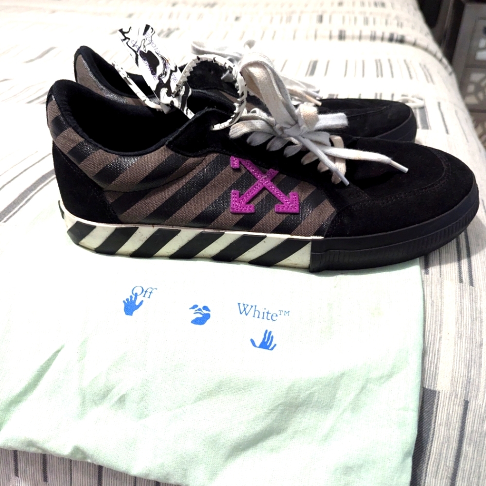 Men's Off-White Vulc Black and Purple Sneakers